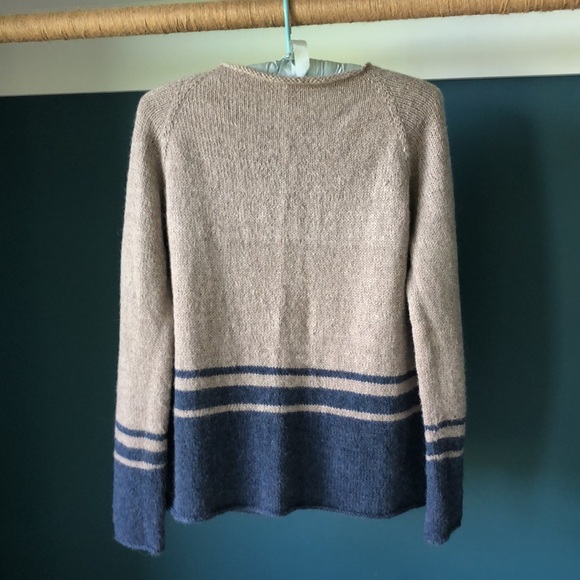 Hand knit cosy heathered alpaca sweater size medium - Picture 4 of 7